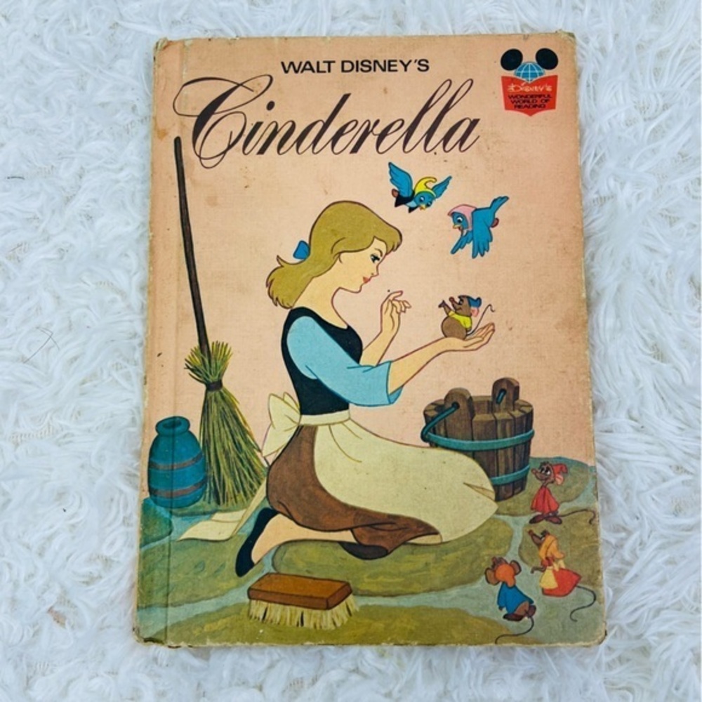 WALT DISNEY CINDERELLA vintage children’s book
